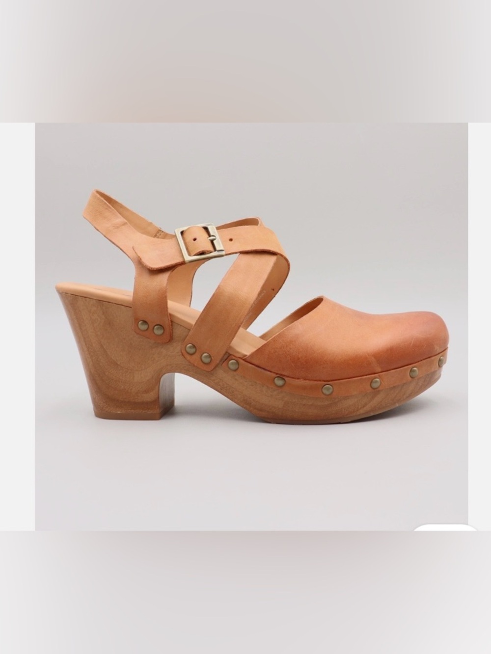 KORKS 'Abloom' Women's
Platform Slingback Leather Riveted
Clog: Size 9.5 - Picture 2 of 16
